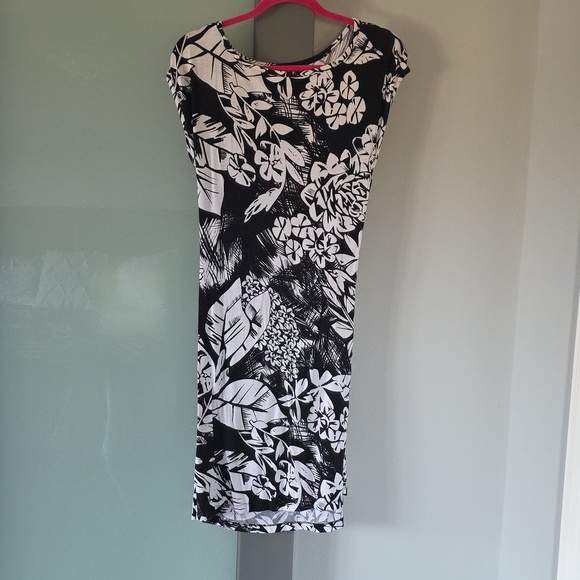 Denver Hayes Size L Sleeveless Floral Dress - Picture 3 of 5